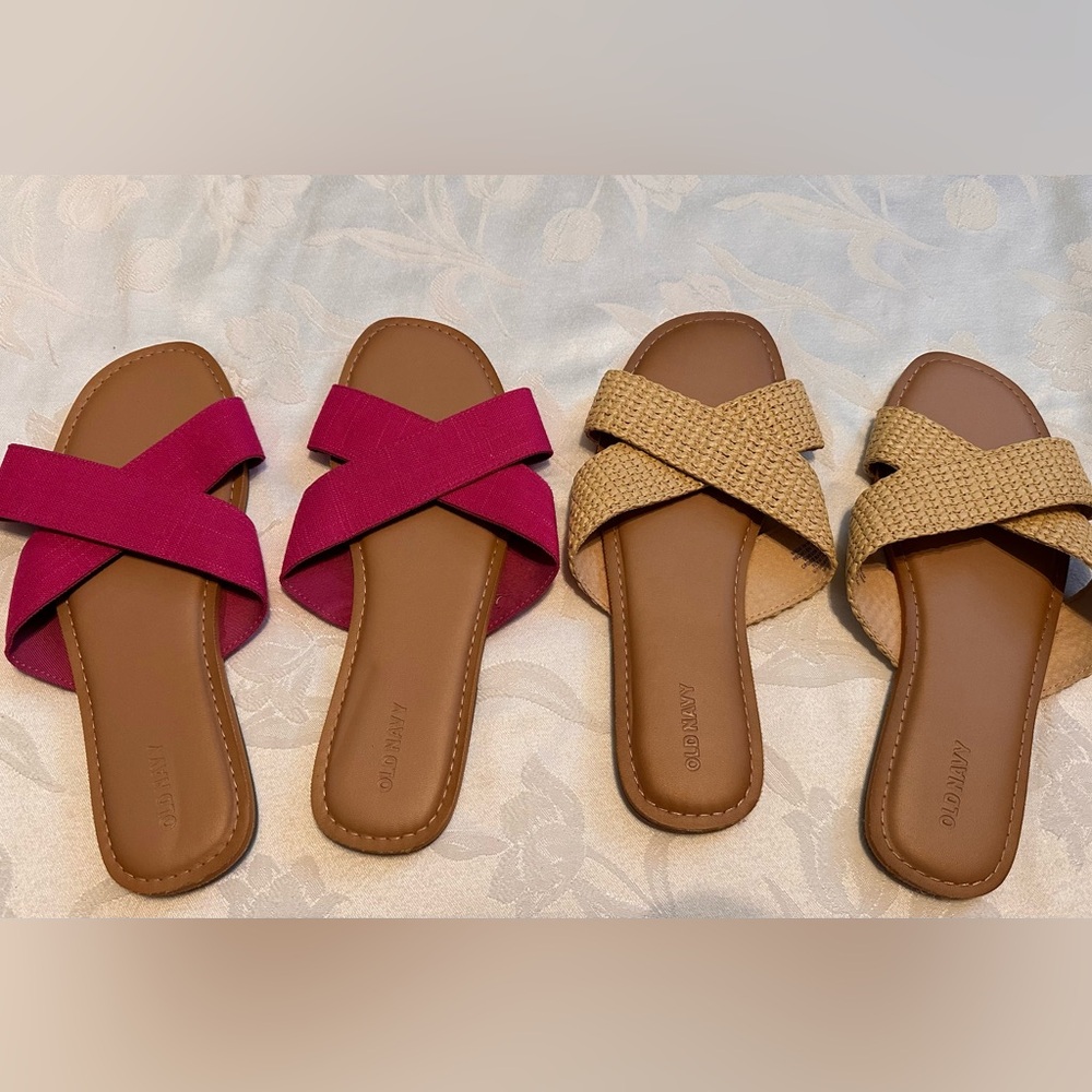 Old Navy Women’s set of two sandals! Color of sandals are as pictured